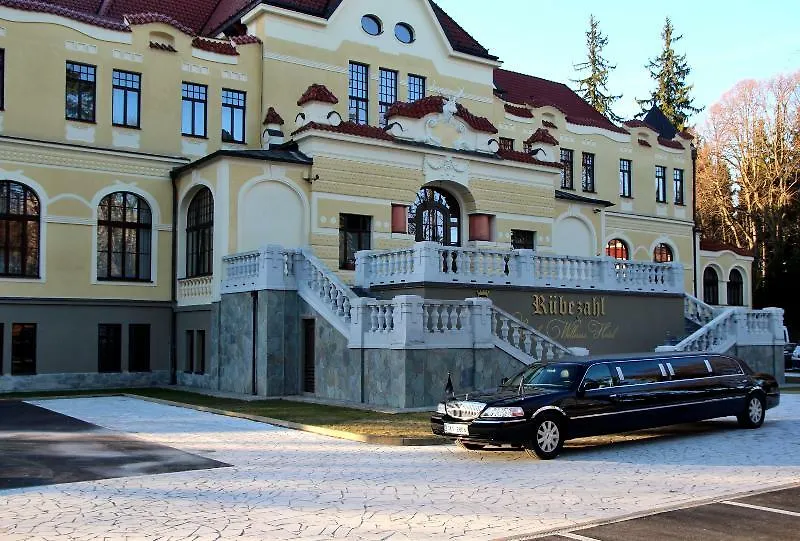 Ruebezahl Marienbad Luxury Castle Hotel Golf
