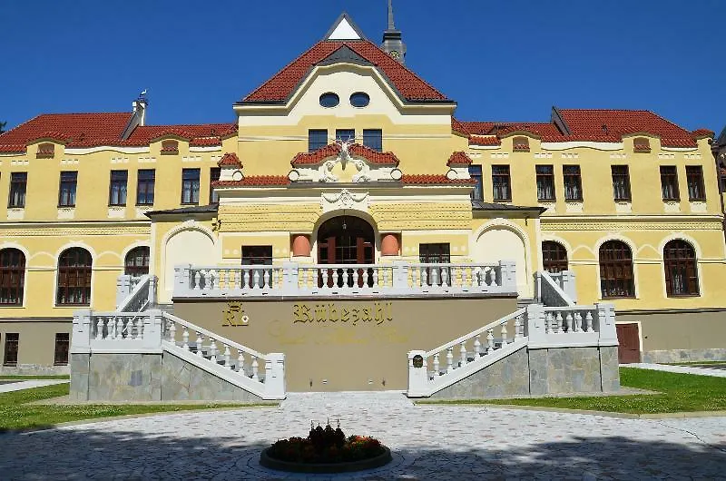 Ruebezahl Marienbad Luxury Castle Hotel Golf  Mariánské Lázně