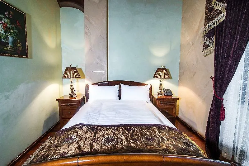 Ruebezahl Marienbad Luxury Castle Hotel Golf